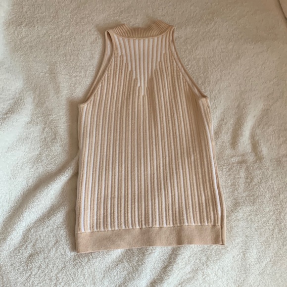 Beige Ribbed Sleeveless Top - Picture 3 of 5